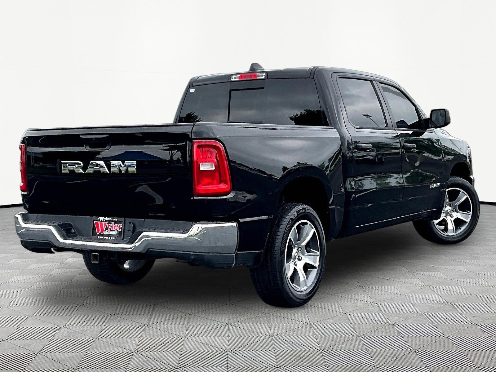 Used 2025 RAM 1500 Tradesman AWD/4WD image 6