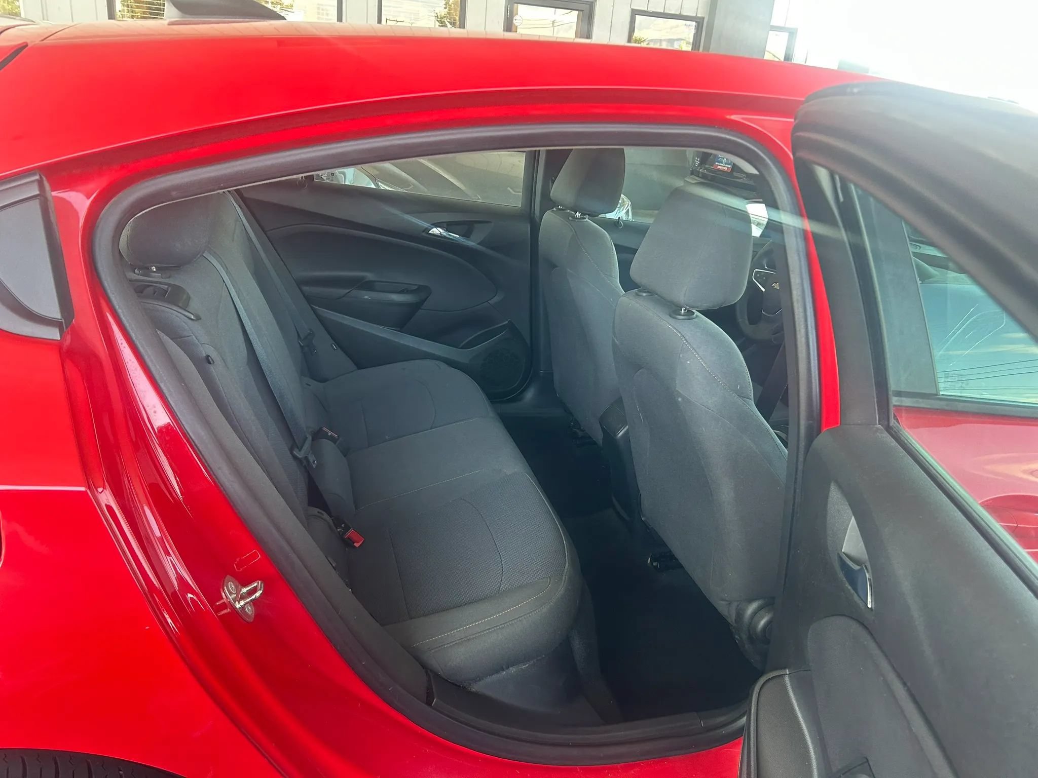 Used 2019 Chevrolet Cruze LS w/ LS Convenience Package FWD image 4