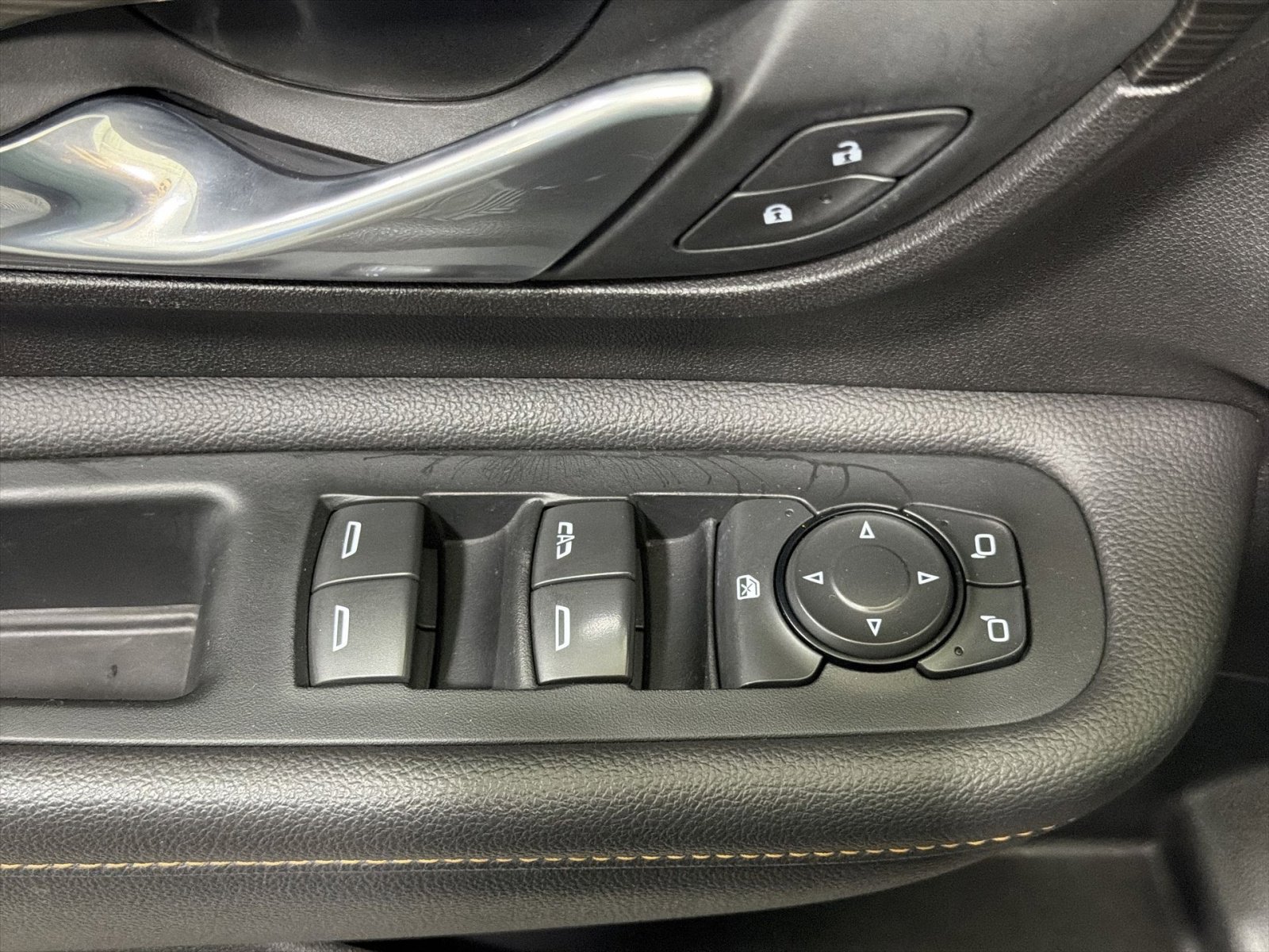 Used 2018 GMC Terrain SLT AWD/4WD image 35