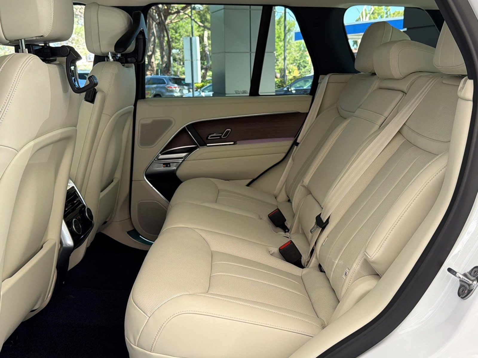 New 2026 Land Rover Range Rover SE AWD/4WD image 15