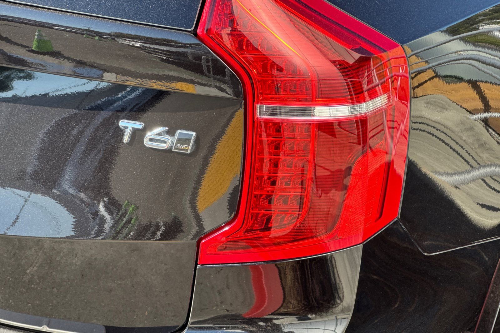 Used 2017 Volvo XC90 T6 Momentum AWD/4WD image 12