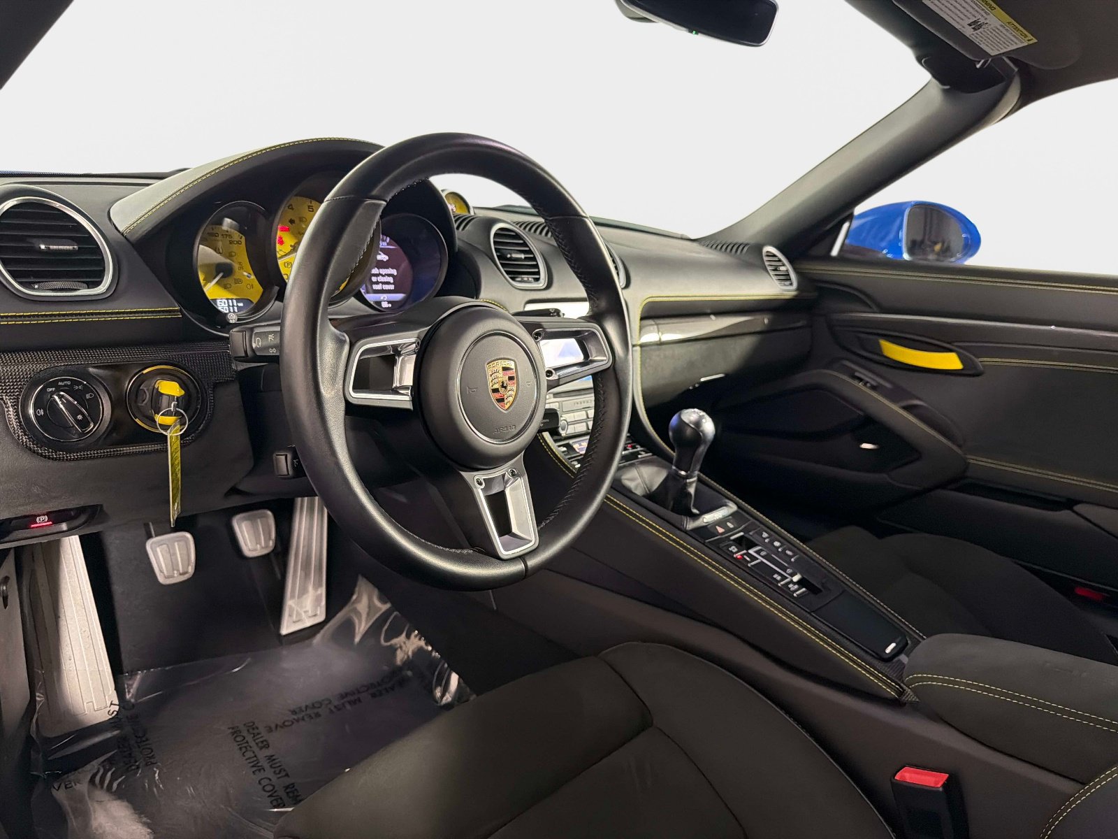 Used 2023 Porsche 718 Boxster Spyder RWD image 32