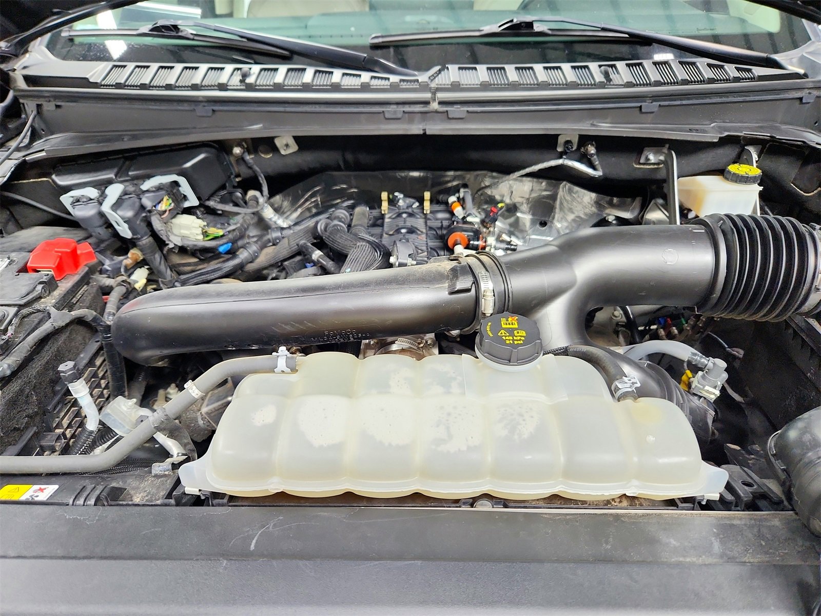 Used 2024 Ford Expedition Limited image 17