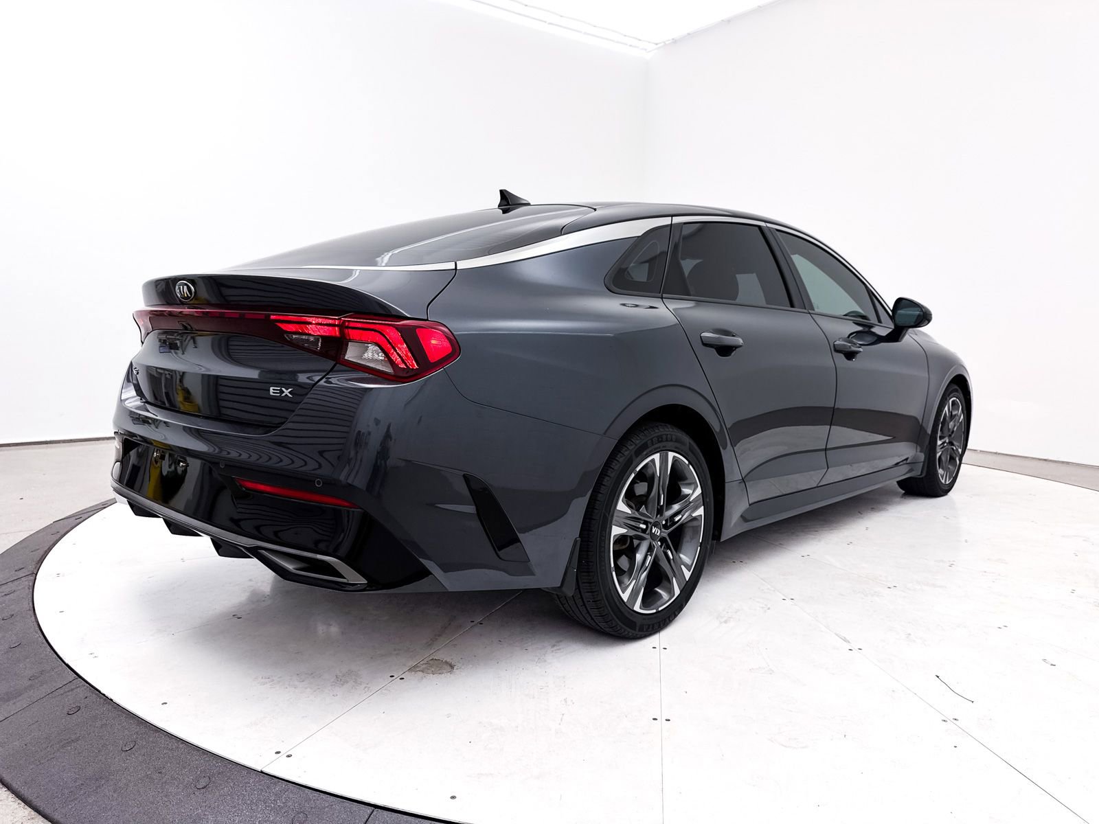 Used 2021 Kia K5 EX image 17