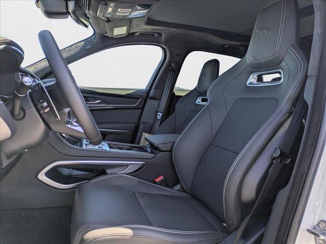 New 2026 Jaguar F-PACE R-Dynamic S image 4