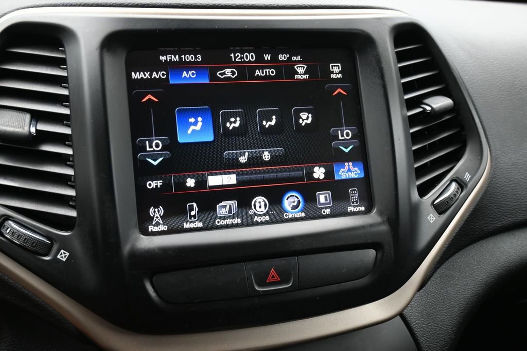 Used 2016 Jeep Cherokee Limited AWD/4WD image 24