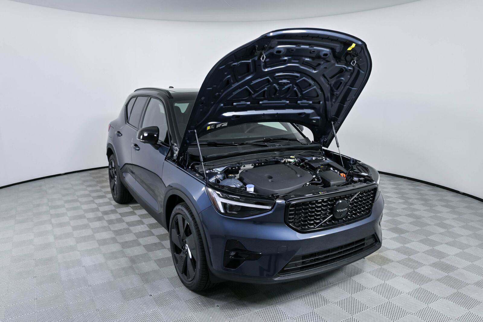 New 2026 Volvo XC40 B5 Ultra w/ Protection Package Premier AWD/4WD image 33