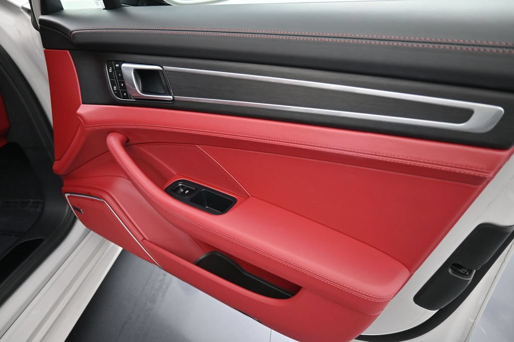 Certified 2023 Porsche Panamera GTS AWD/4WD image 30