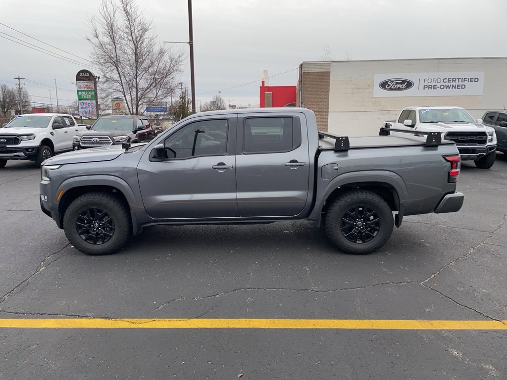 Used 2023 Nissan Frontier SV w/ Midnight Edition Package image 8