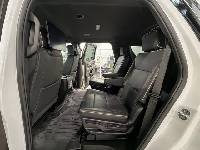 Used 2024 GMC Yukon SLT w/ SLT Luxury Package AWD/4WD image 12
