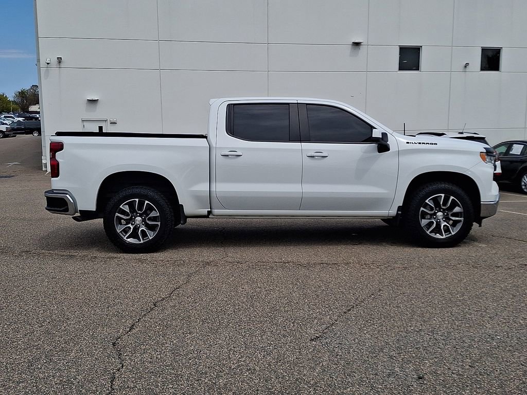 Used 2023 Chevrolet Silverado 1500 LT AWD/4WD image 10