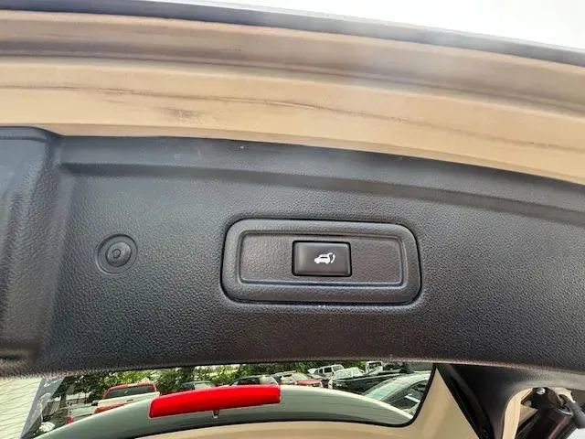 Used 2016 INFINITI QX70 3.7 image 11