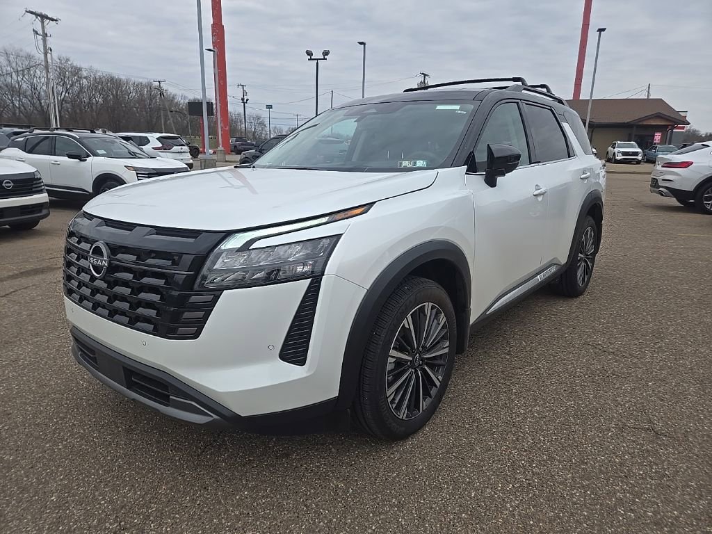 New 2026 Nissan Pathfinder Platinum image 3