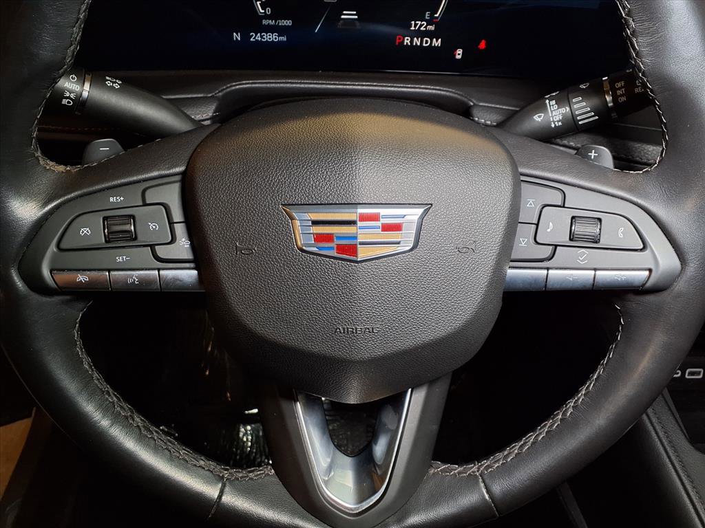 Used 2024 Cadillac XT4 Premium Luxury image 8