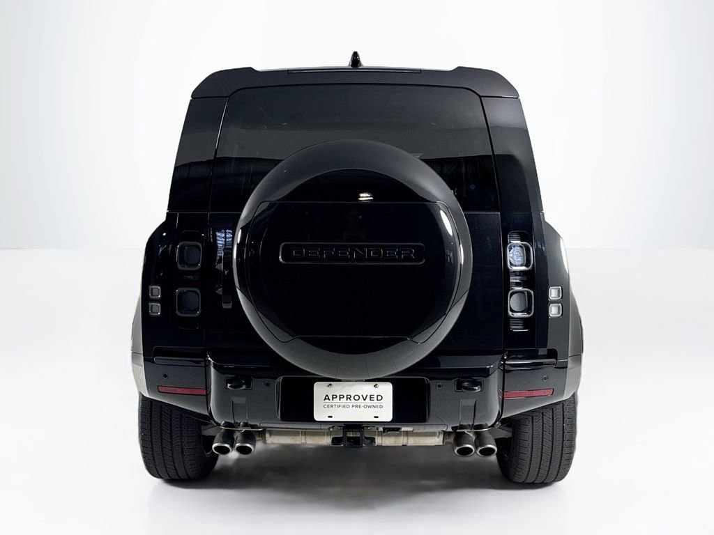 Used 2025 Land Rover Defender 110 V8 AWD/4WD image 4