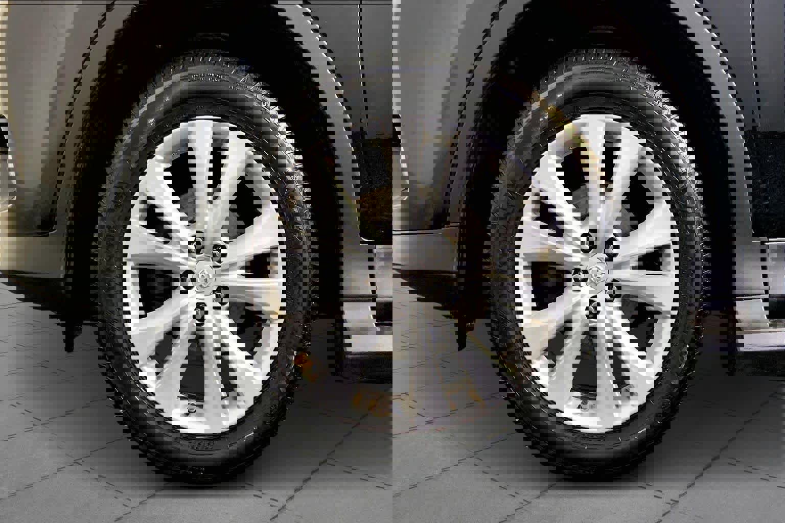 Used 2015 Toyota RAV4 Limited image 10