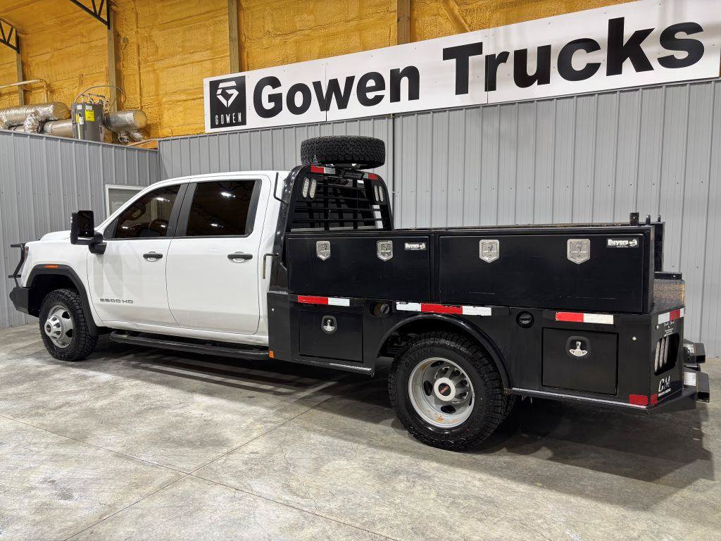 Used 2023 GMC Sierra 3500 Pro w/ Convenience Package AWD/4WD image 5