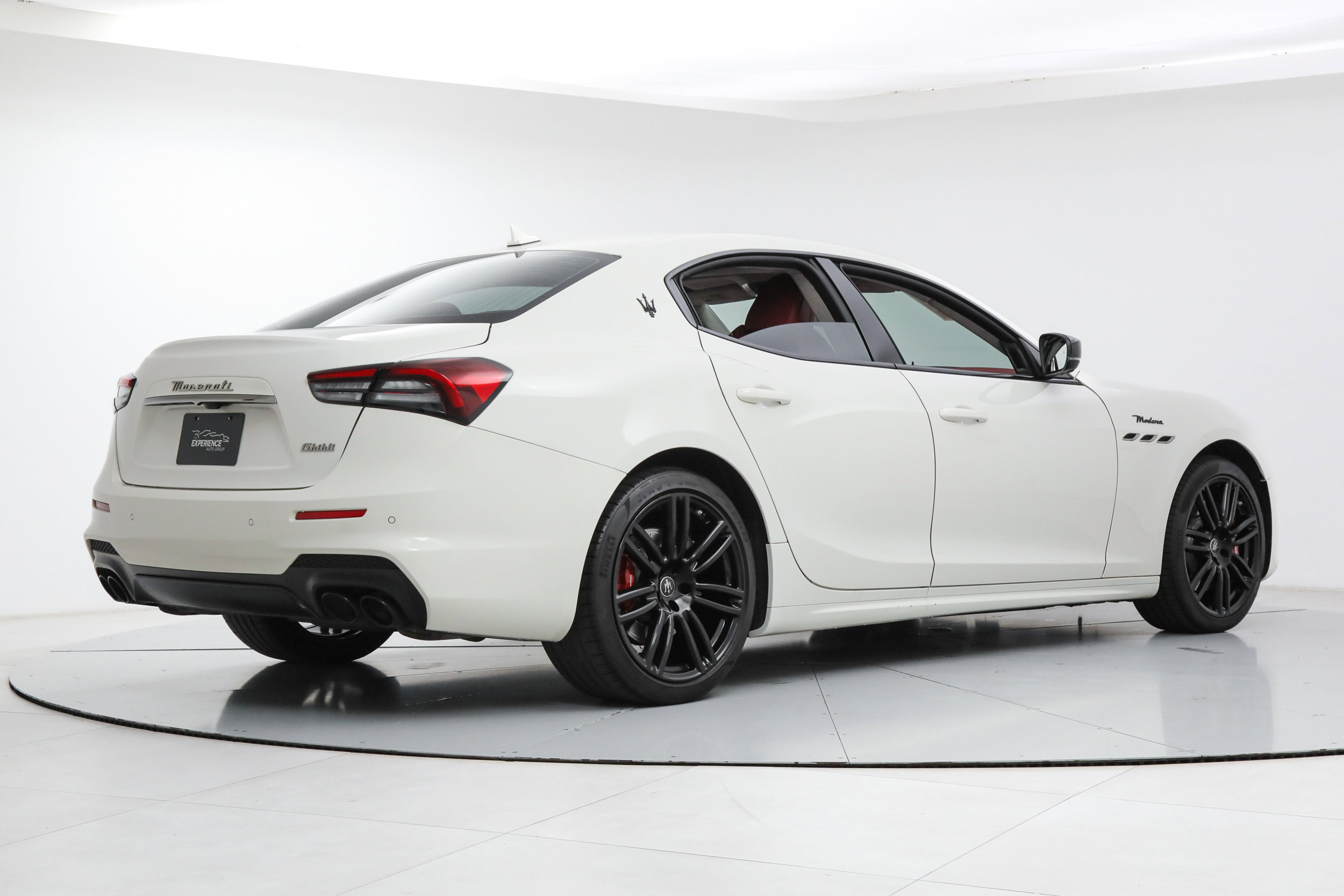 Used 2023 Maserati Ghibli Modena RWD image 5