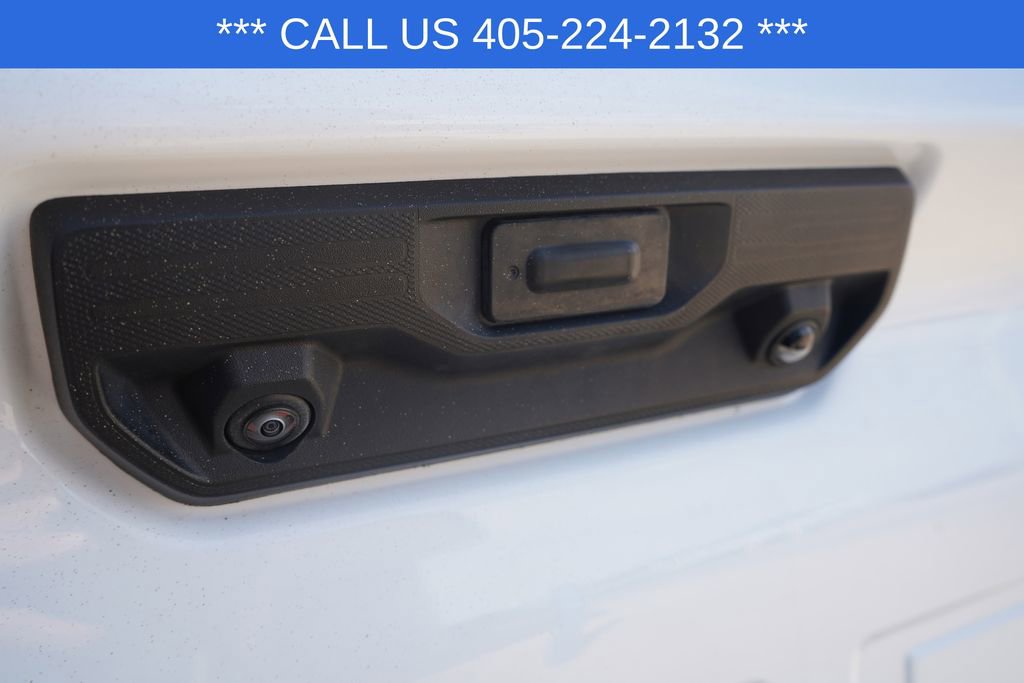 Used 2025 Chevrolet Silverado 2500 Custom w/ Custom Value Package image 19