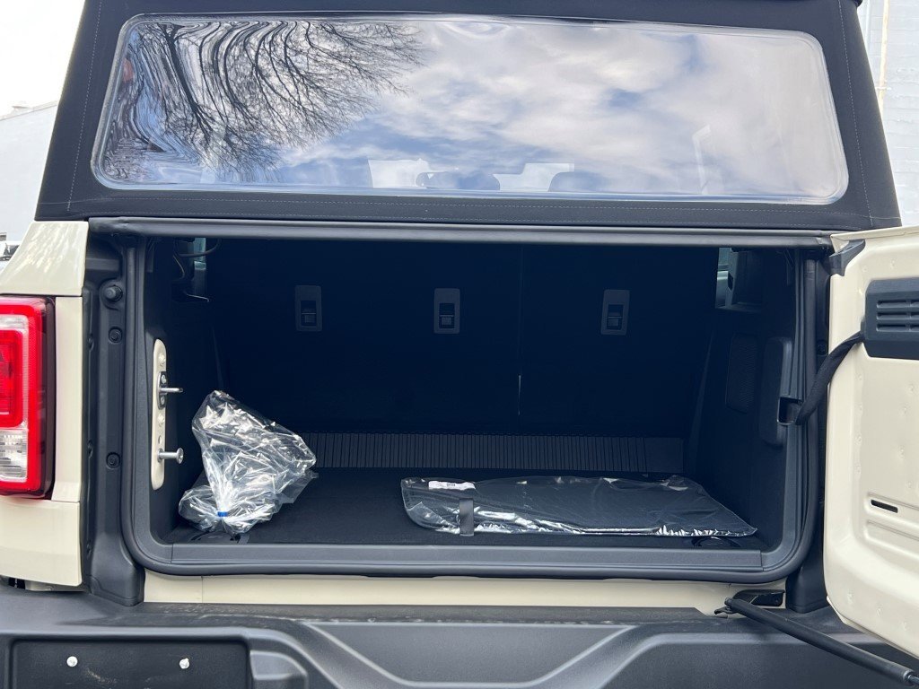 New 2025 Ford Bronco 4-Door image 12