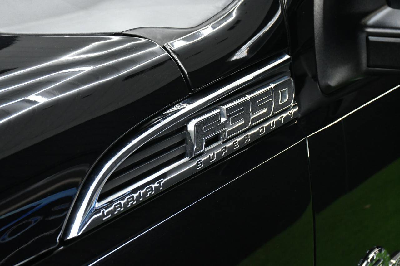 Used 2016 Ford F350 Platinum w/ FX4 Off-Road Package image 8