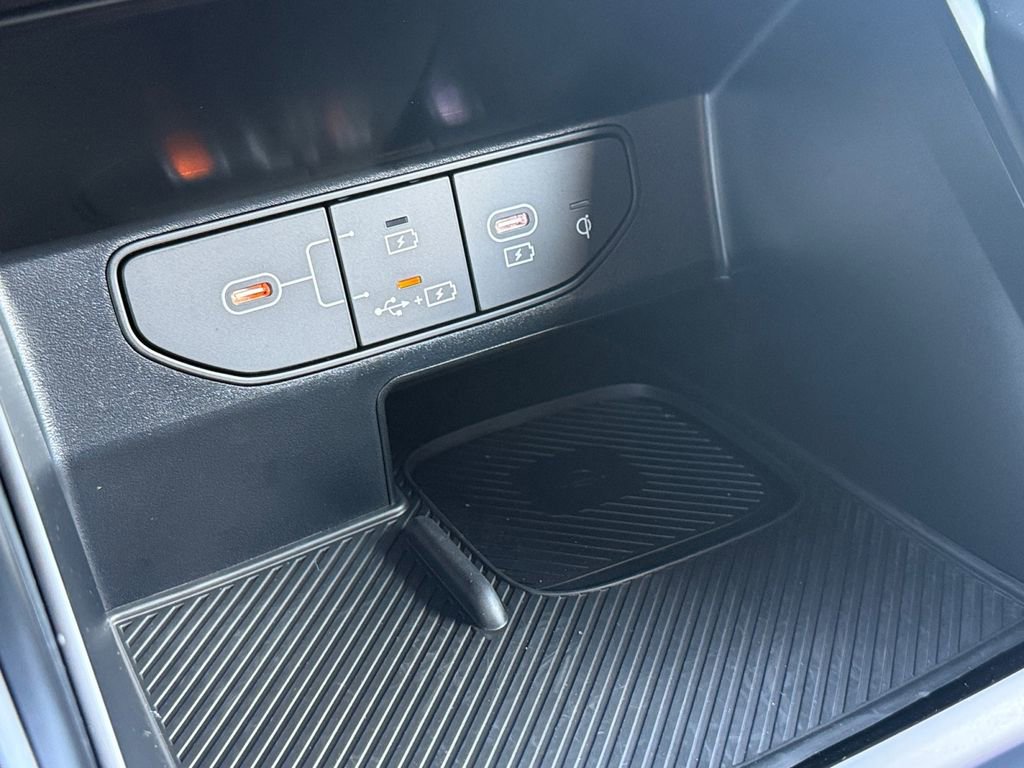 Certified 2025 Kia Sorento S image 22