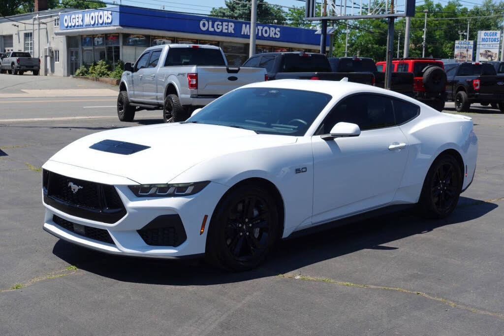 Used 2025 Ford Mustang GT RWD image 1