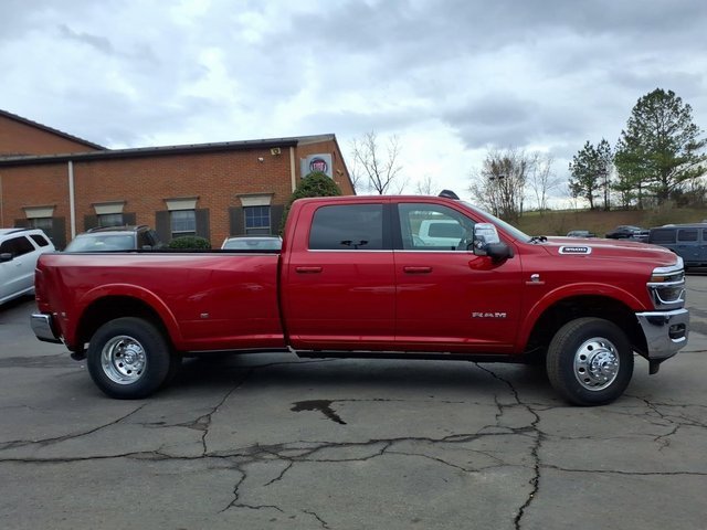 New 2026 RAM 3500 Limited image 2