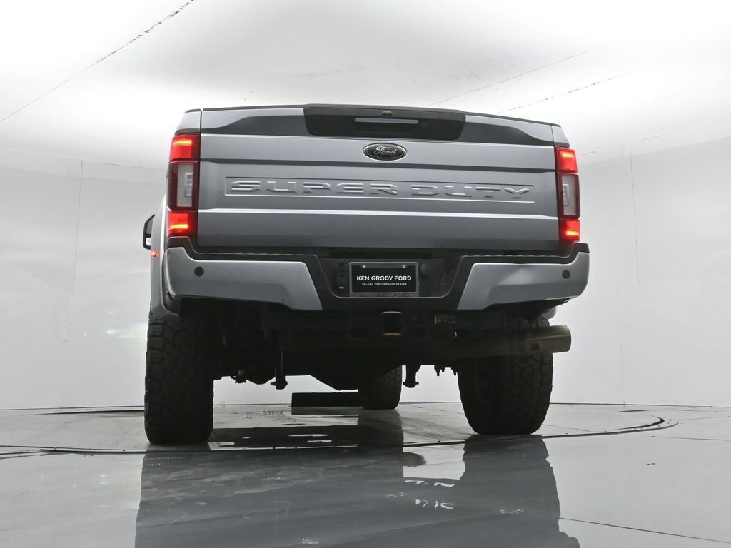 Used 2022 Ford F250 Lariat w/ Black Appearance Package image 51