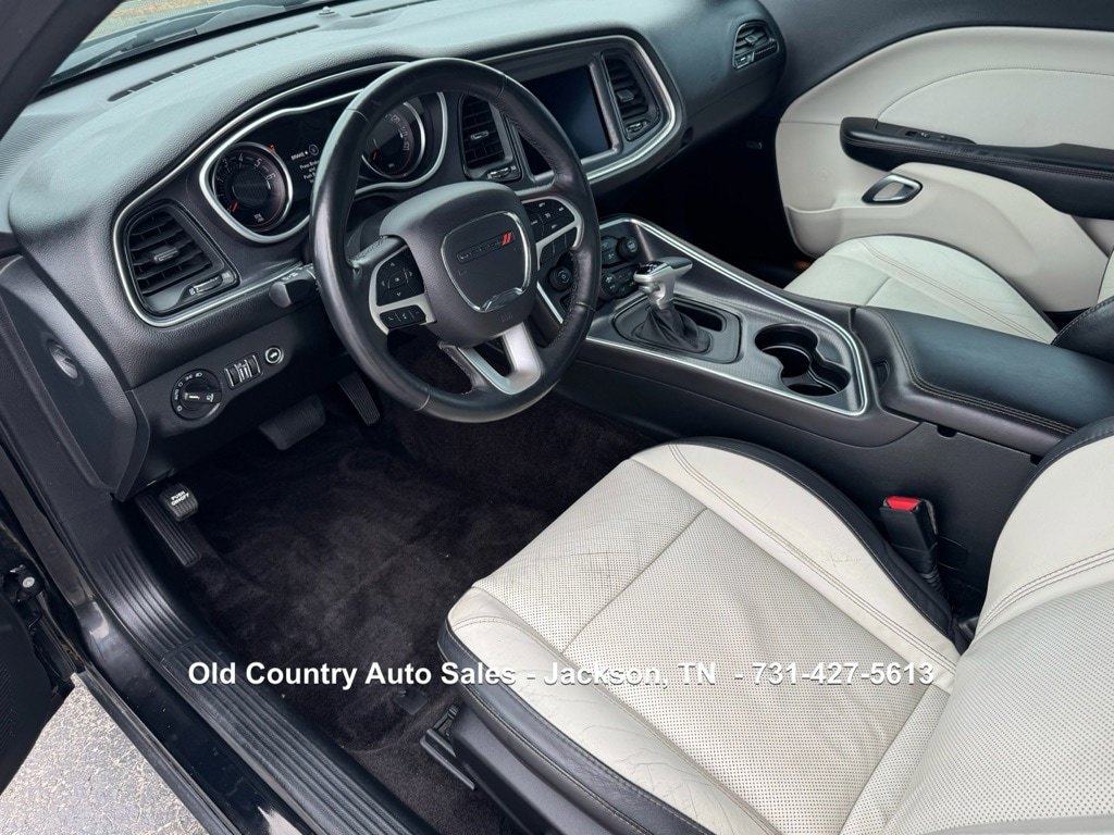 Used 2018 Dodge Challenger SXT Plus RWD image 19