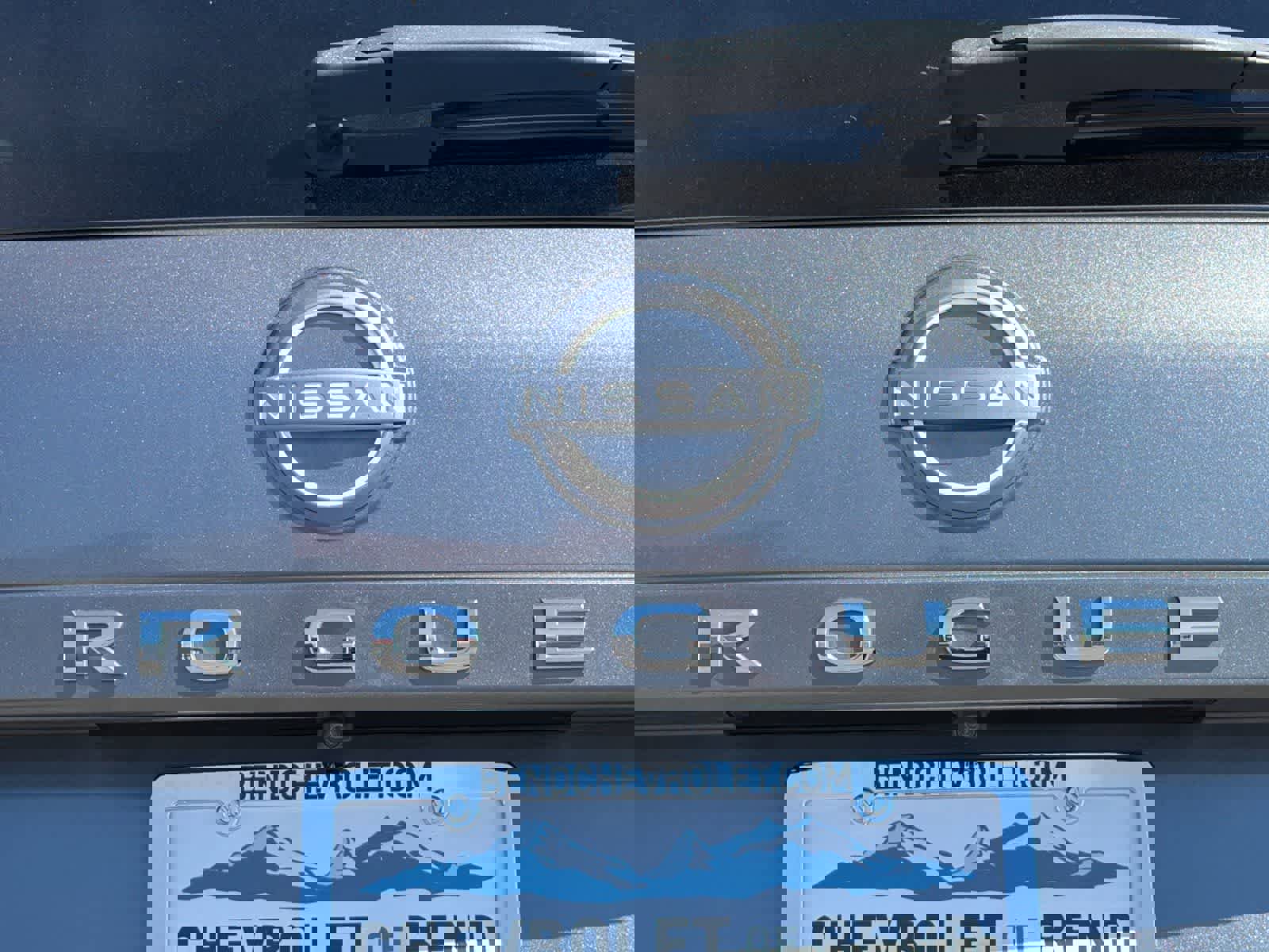 Used 2023 Nissan Rogue S image 27