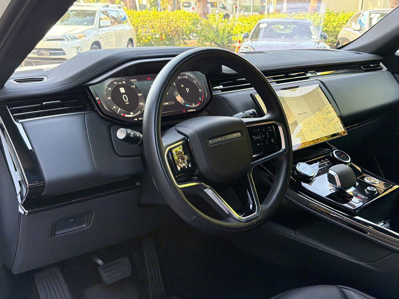 Used 2023 Land Rover Range Rover Sport SE image 4