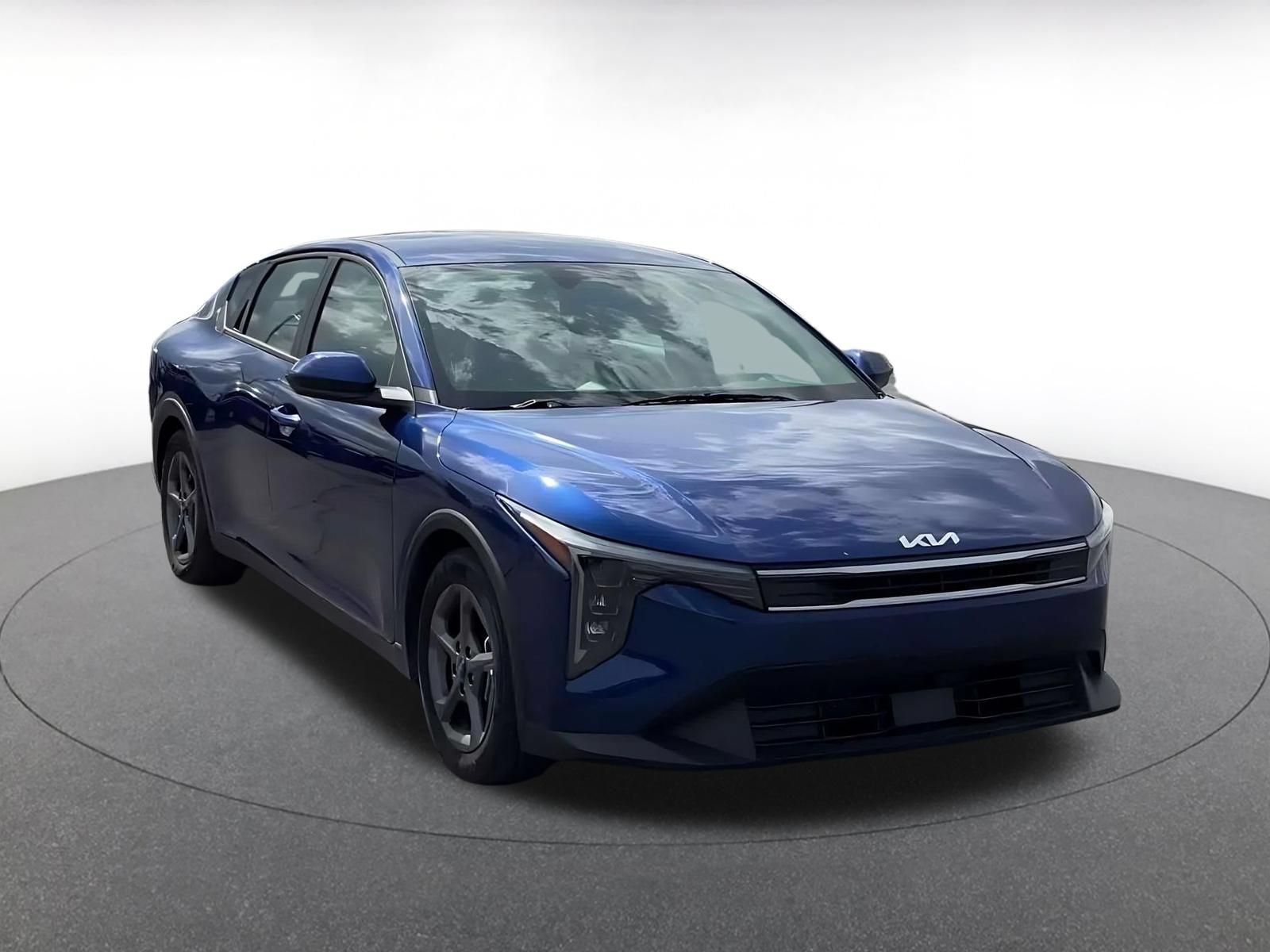 Used 2026 Kia K4 FWD image 3