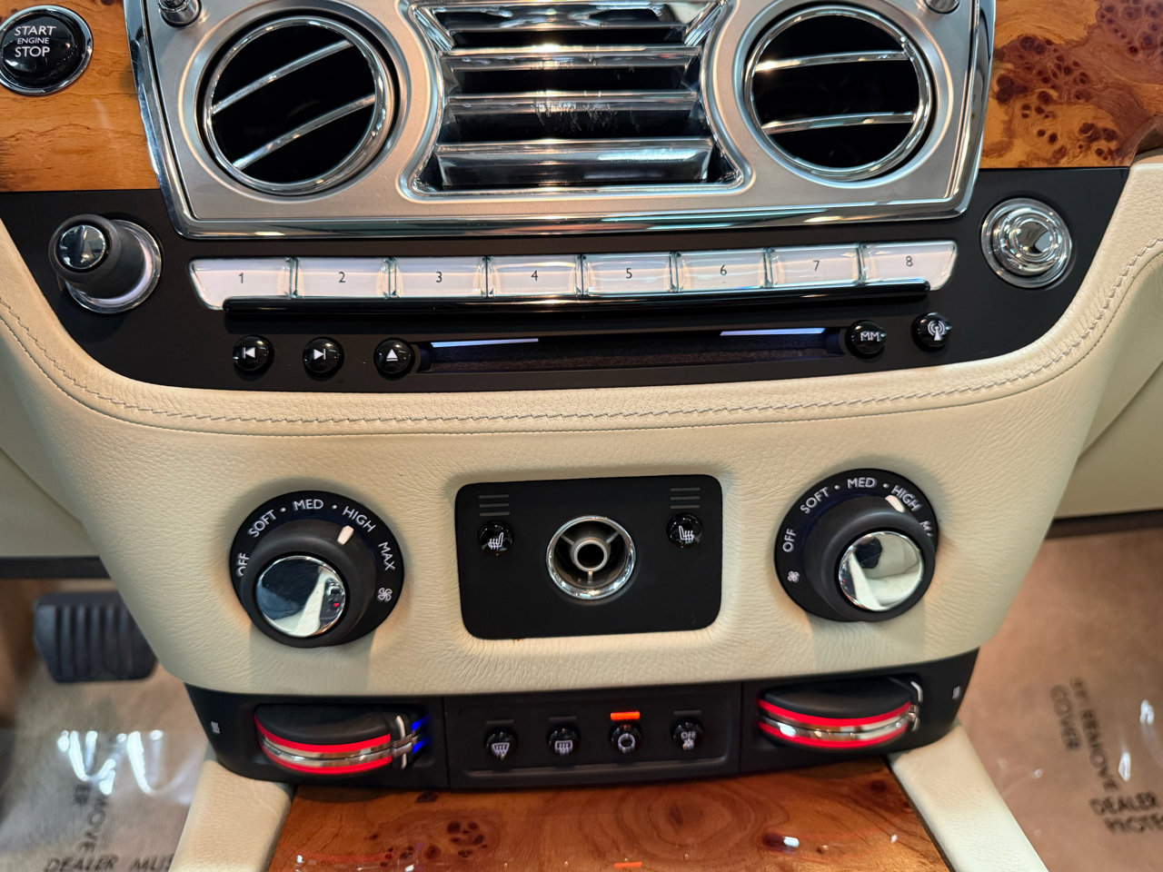 Used 2014 Rolls-Royce Ghost image 19