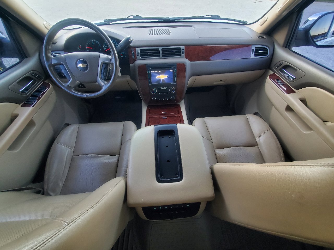 Used 2013 Chevrolet Tahoe LTZ image 33