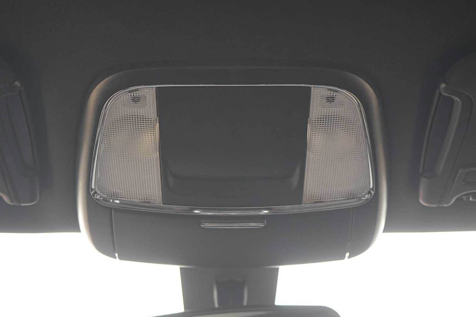 Used 2022 Dodge Charger SXT RWD image 25