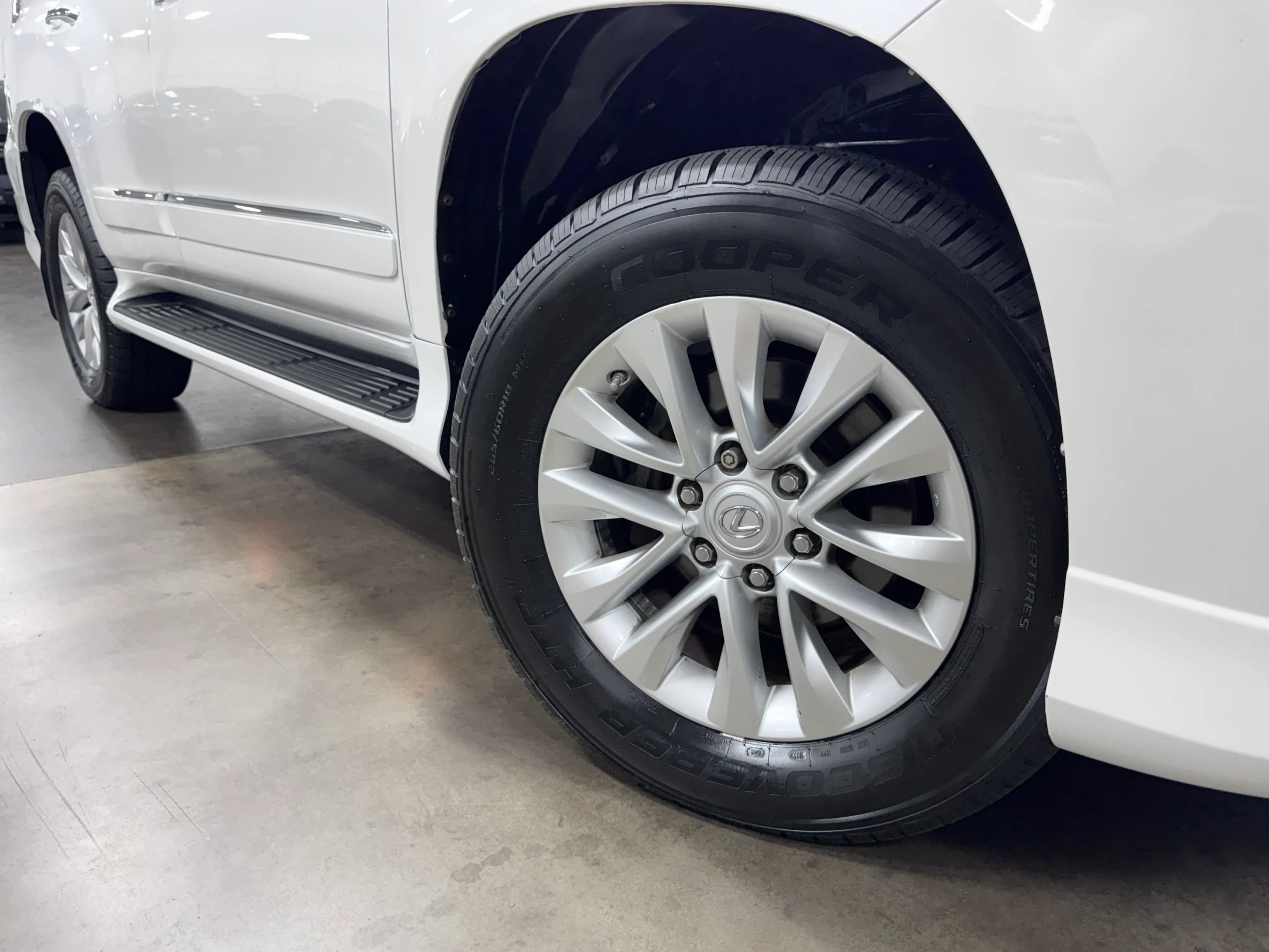 Used 2017 Lexus GX 460 AWD/4WD image 21