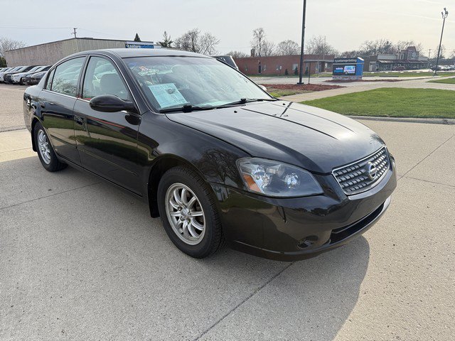 Used 2005 Nissan Altima 2.5 S FWD image 3