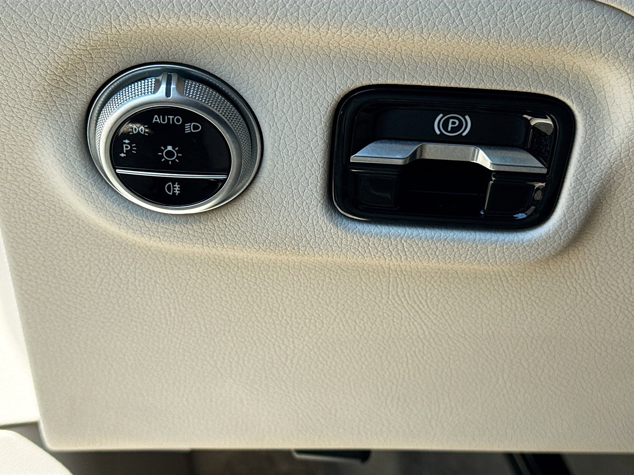 Used 2022 Mercedes-Benz EQS 450+ Sedan image 35