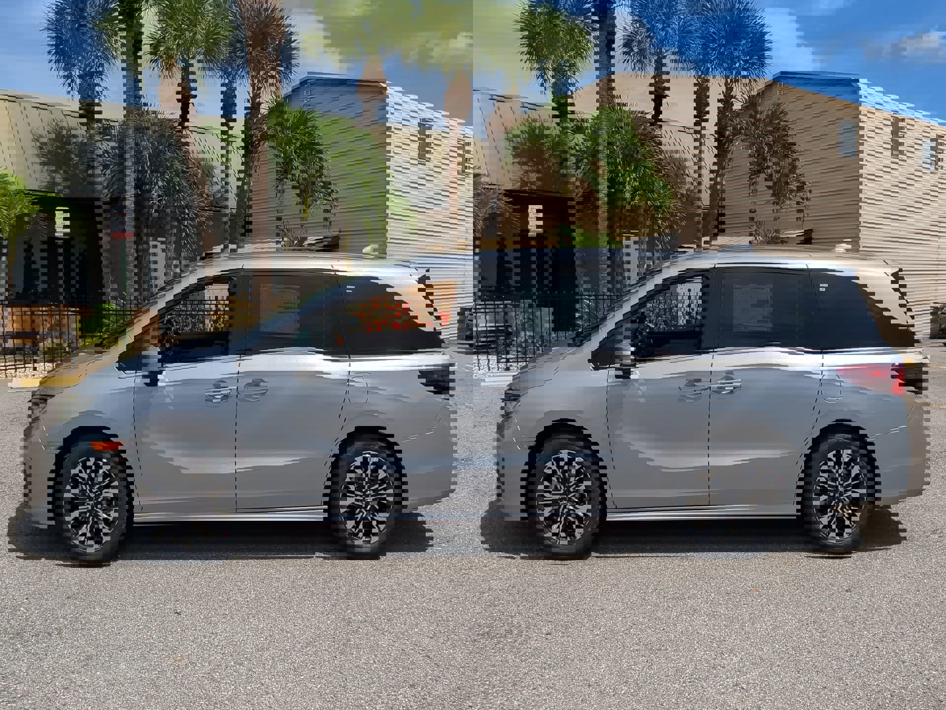 New 2026 Honda Odyssey Elite image 9