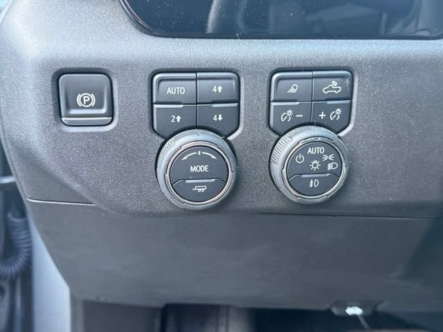 Certified 2025 Chevrolet Silverado 1500 High Country w/ Z71 Off-Road Package AWD/4WD image 38