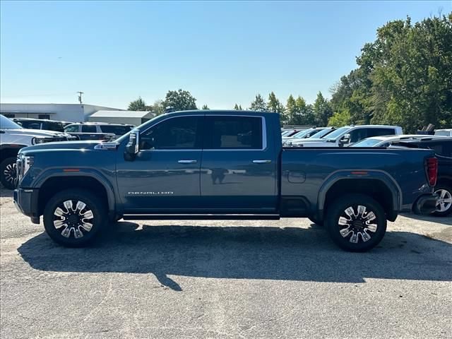 Used 2024 GMC Sierra 2500 Denali w/ Technology Package AWD/4WD image 7