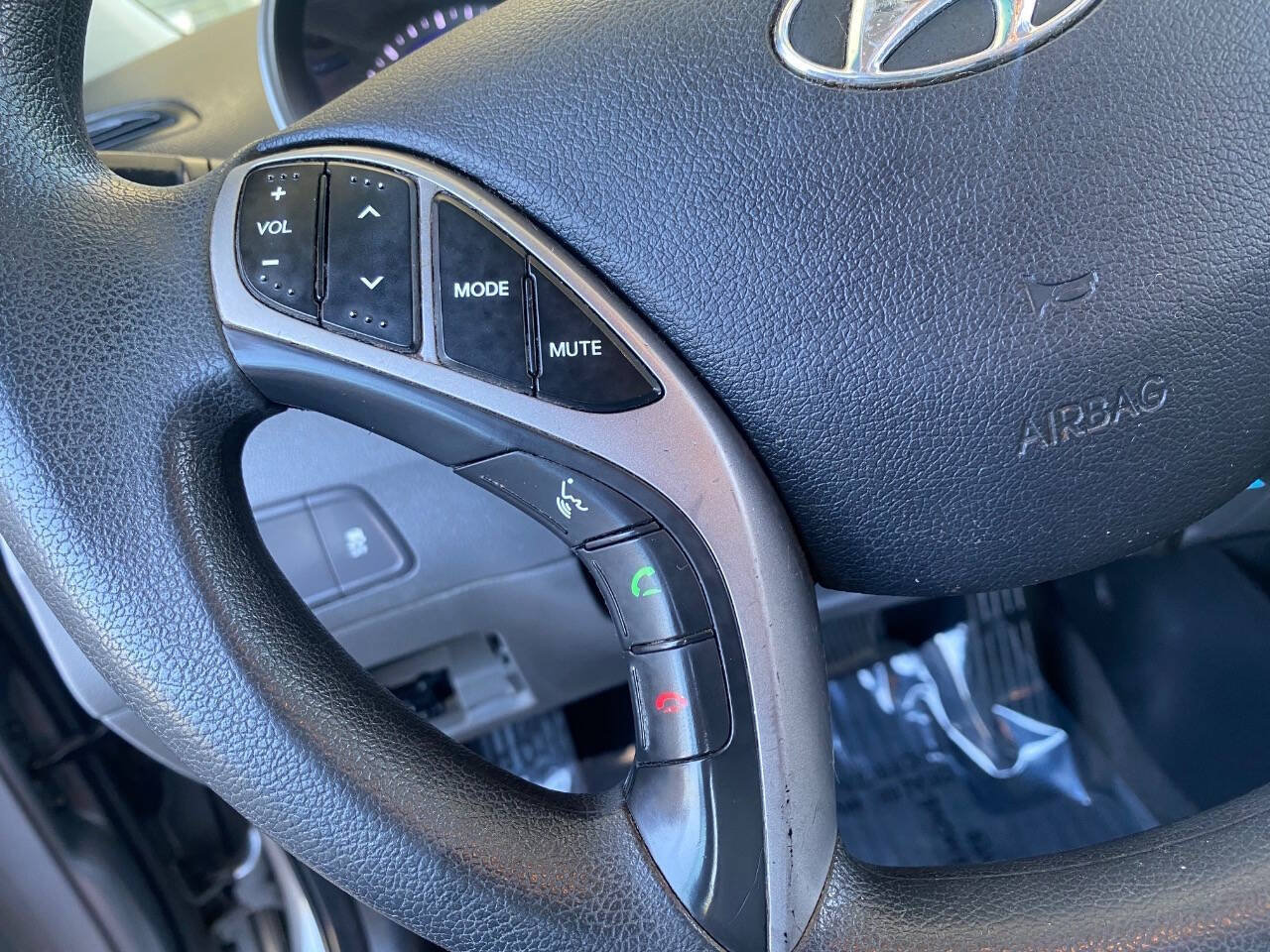 Used 2013 Hyundai Elantra GLS w/ Preferred Pkg FWD image 20