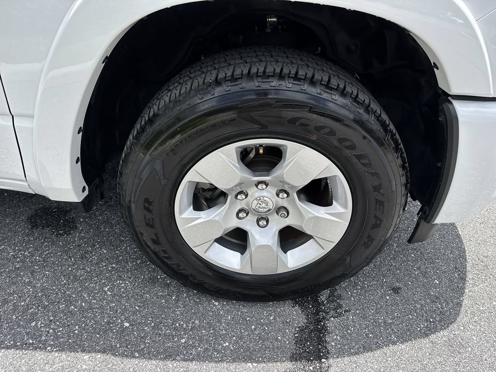 Used 2025 RAM 1500 Big Horn AWD/4WD image 58