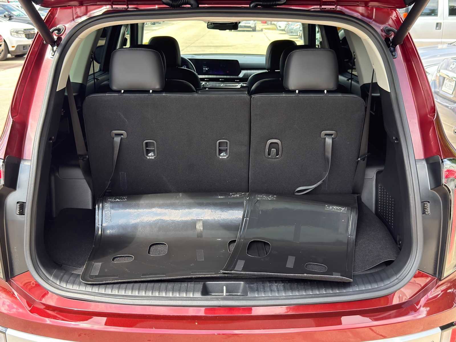 Certified 2024 Kia Telluride EX w/ EX Captain's Chair Package image 7