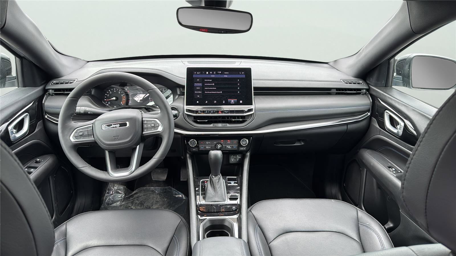 Certified 2026 Jeep Compass Limited AWD/4WD image 10