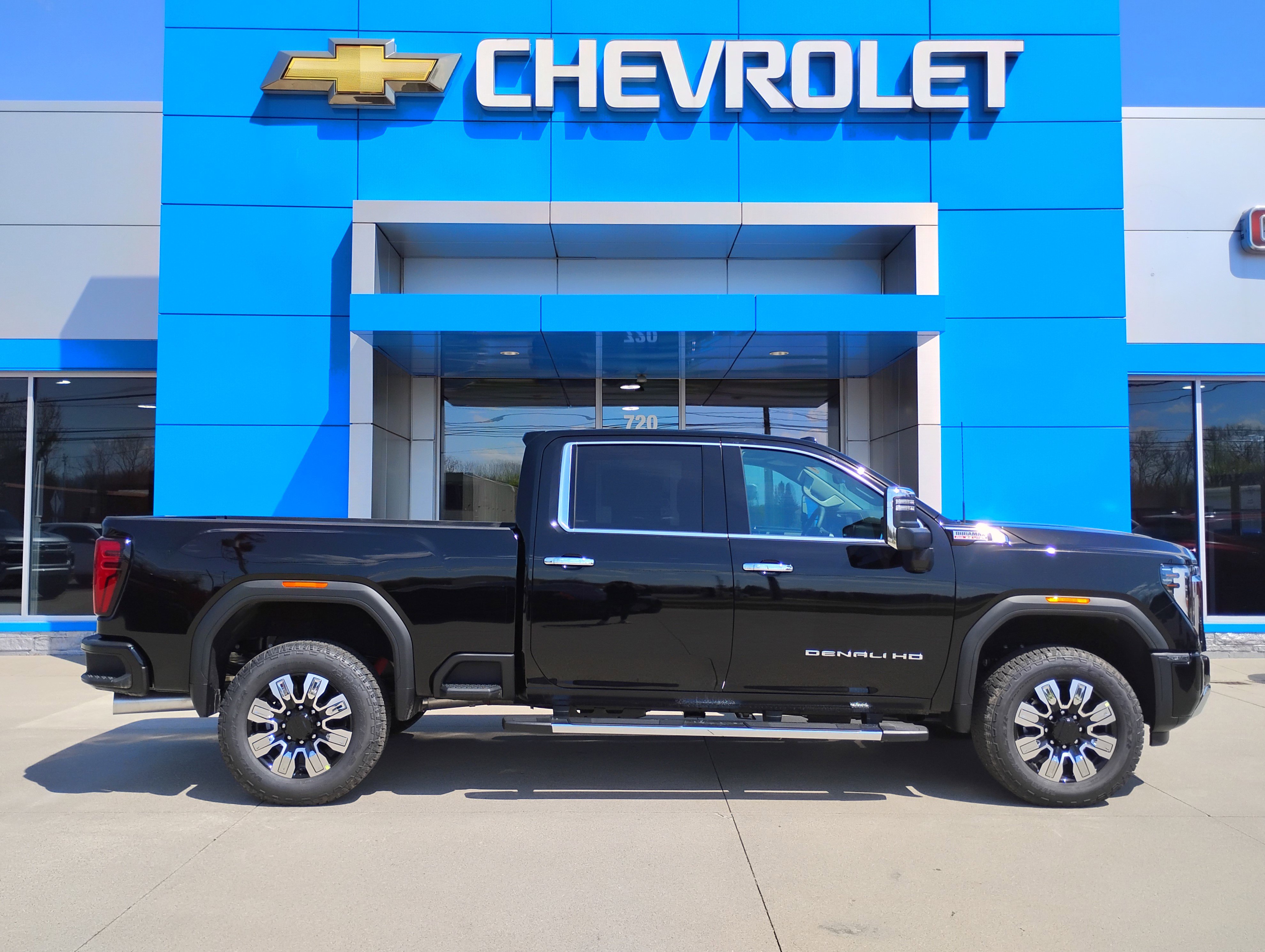 New 2025 GMC Sierra 2500 Denali w/ Max Trailering Package image 4