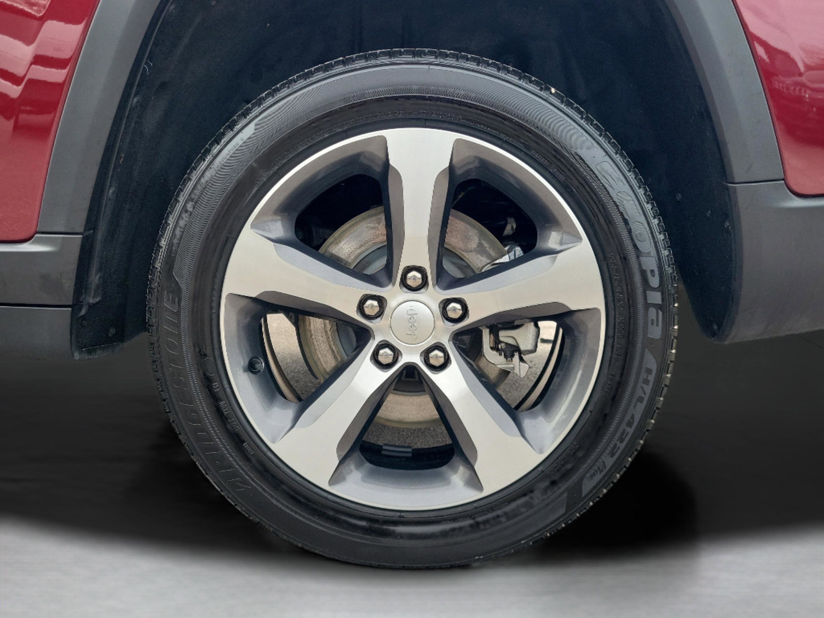 Used 2023 Jeep Grand Cherokee L Limited w/ Luxury Tech Group II image 37