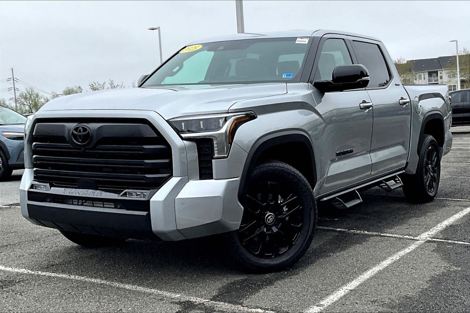 Used 2025 Toyota Tundra Limited image 1