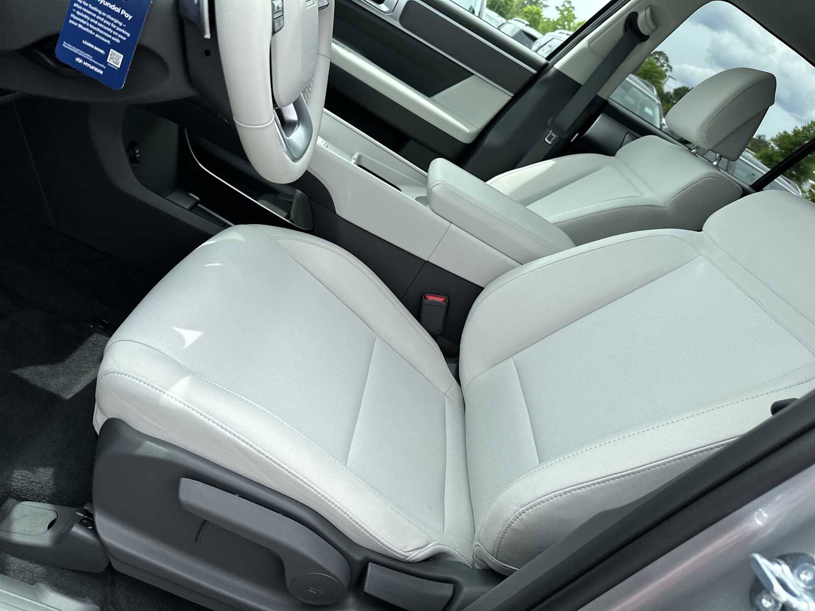 New 2026 Hyundai Santa Fe SE FWD image 9